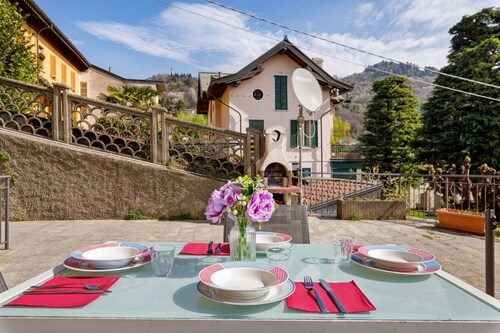 Spacious Brunate Apartment Near the Funicular