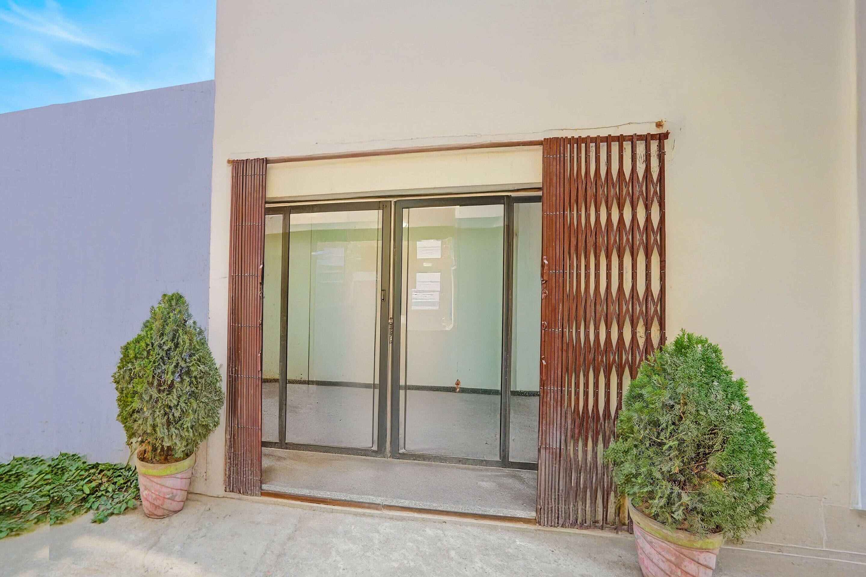 House | Reception