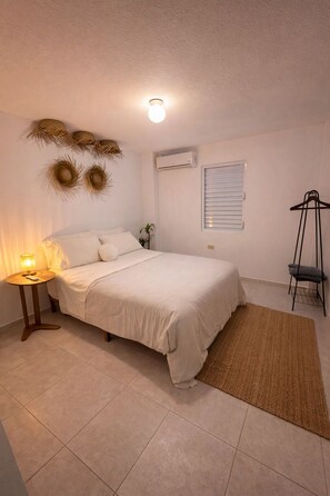 3 bedrooms, WiFi, bed sheets - Your Perfect Dorado Escape  3BR Comfort, AC & Island Vibes (Dorado)