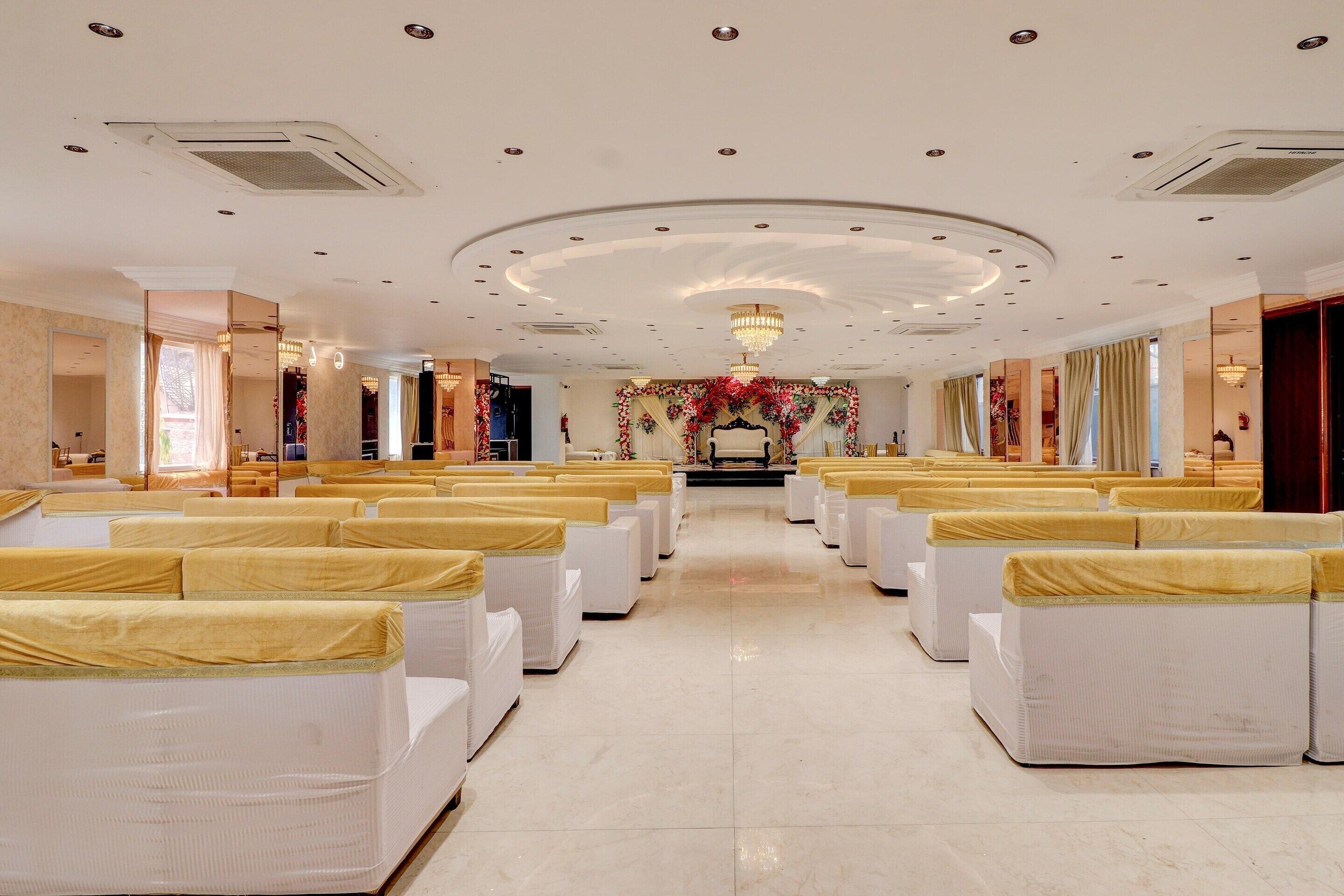 House | Meeting facility