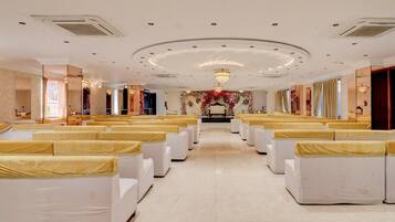 House | Meeting facility
