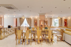 House | Dining - Palette Isbt Dehradun (Dehradun)