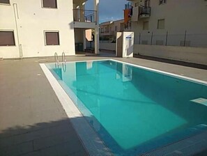 Pool - Three bedroom apartment in beautiful seaside Italian village (Marina di Ginosa)
