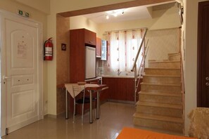 Interior - Life Maisonette Cozy Getaway, 5 min from the beach (Aliveri)