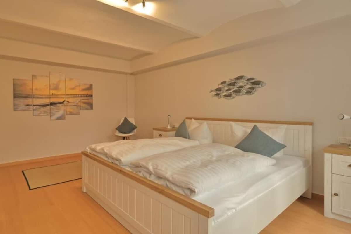 Appartement Confort, 1 grand lit et 1 canapé-lit, vue jardin | Coffres-forts dans les chambres, Wi-Fi gratuit