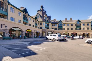 Exterior - Beautiful 2-bedroom condo in Avon, minutes from Vail and Beaver Creek mountains. (Avon)