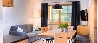 Apartamento 'Altmessnerhof Glücksklee' con vistas a la montaña, terraza y Wi-Fi