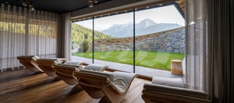 Apartment 'Altmessnerhof Wiesenklee' with Mountain View, Shared Terrace and Wi-Fi