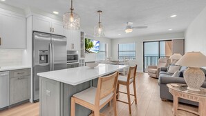 Condo, 1 giường cỡ king (Emerald Isle 501 - Premier) | Nội thất