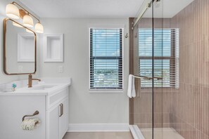 Condo, 1 King Bed (Emerald Isle 501 - Premier) | Bathroom - Emerald Isle 501 - Premier (North Redington Beach)