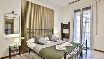 3 camere, ferro/asse da stiro