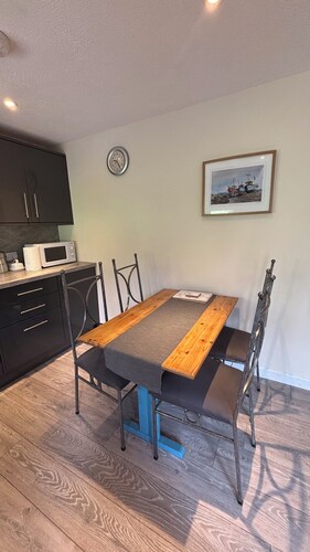 Cosy Woodland Retreat Near St Ives & Carbis Bay