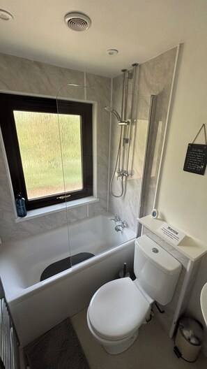 Handtücher, Toilettenpapier