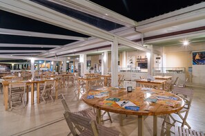 Bungalow | Tempat makan outdoor