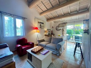 Living area - The Gîte Ventoux story (Bédoin)