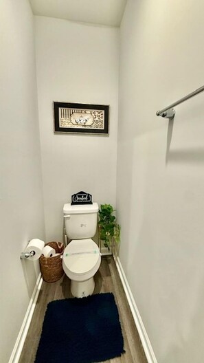 Shower, hair dryer, towels - NEW! Sweet Tee Beach Escape (Little River)