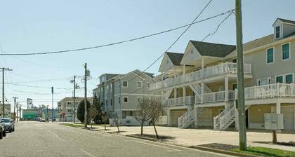 Beach and Boards 3-bedroom condo 1 block to the boardwalk with plenty of parking
