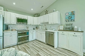 Microwave, oven, stovetop, dishwasher - Beach and Boards 3-bedroom condo 1 block to the boardwalk with plenty of parking (North Wildwood)