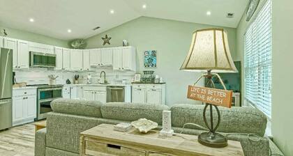 Beach and Boards 3-bedroom condo 1 block to the boardwalk with plenty of parking