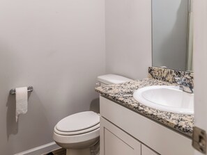 Bathroom - Woodridge (Porter)