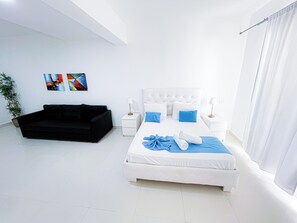 Deluxe Studio, 1 Queen Bed with Sofa bed, Pool Access, City View