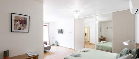 1 bedroom, WiFi, bed sheets
