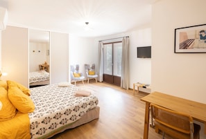 1 bedroom, WiFi, bed sheets