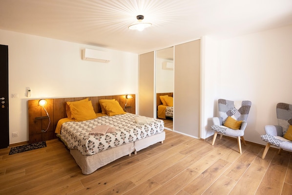 1 bedroom, WiFi, bed sheets