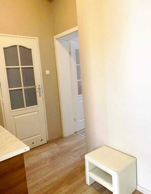 Comfort Condo, Balcony, City View | Interior - Bon Voyage Kawalerka (Gdańsk)