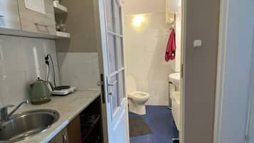 Bloc d'apartaments Comfort, balcó, vistes a la ciutat | Bany