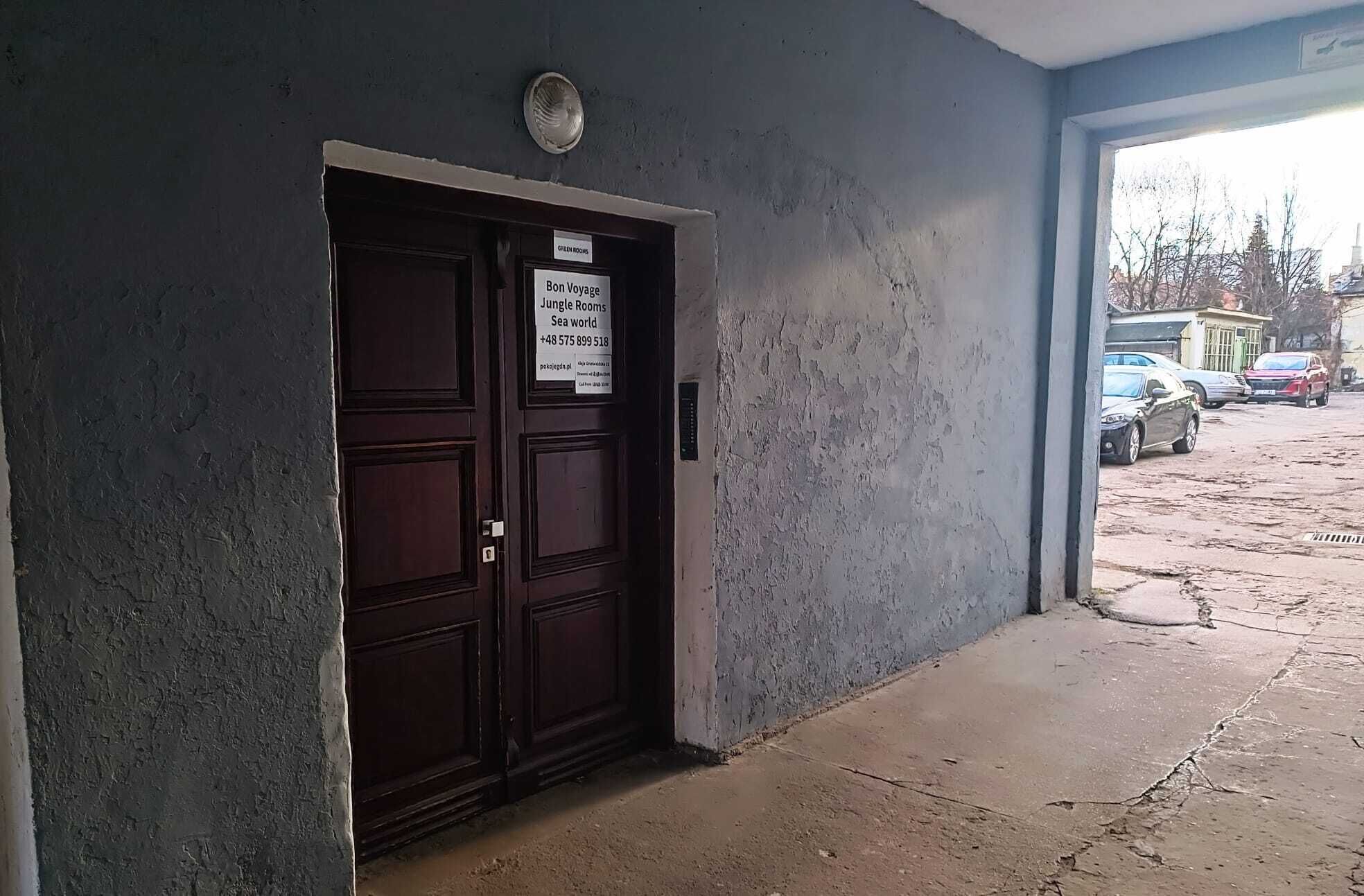 Comfort-Apartment, Balkon, Stadtblick | Außendetails