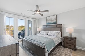 Room - Saint James Finest - Marina Views and Coastal Vibes (Saint James)