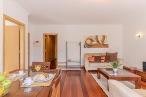 Dining - #337 Great 2BR Apartment | Terrace in Albufeira (Albufeira)
