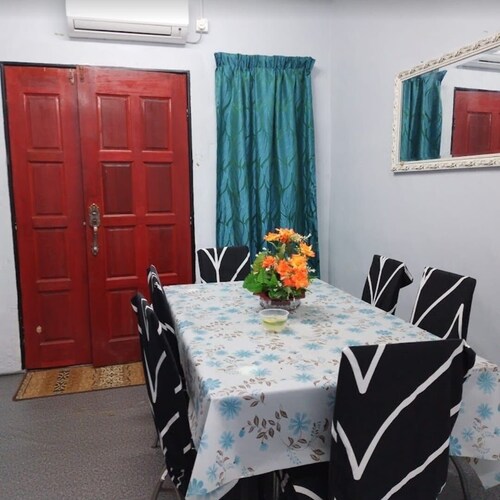 Perfect 3-bedroom house with AC in charming Kulim