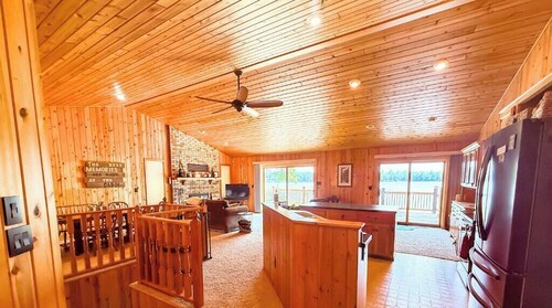 Daggett Lake Cabin with Dock & Beach