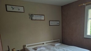 3 室のベッドルーム、アイロン / アイロン台、WiFi