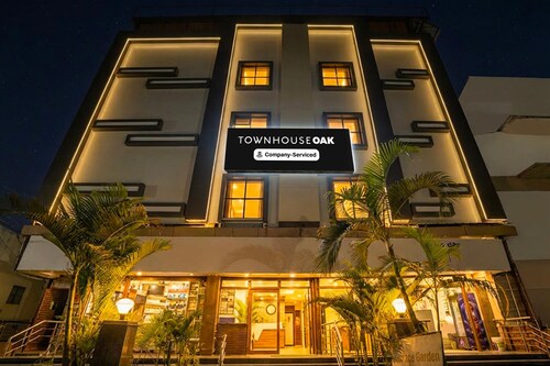 Super Townhouse Oak Dharwad