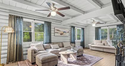 New! Springs Cabin w. Private 5 Acres + Fire Pit Close to Florida Springs