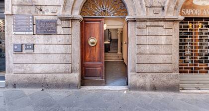 Spacious luxury apartment, with 4 bedrooms and 4 bathrooms, in the center of Siena.