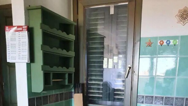 Gambar tidak terklasifikasi, 1 dari 19, tombol