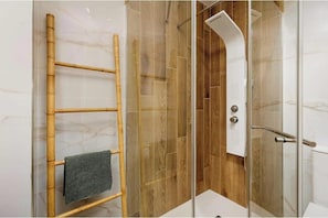 Hair dryer, towels, soap, shampoo