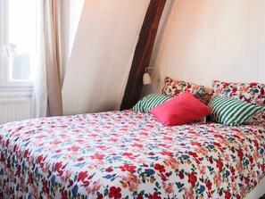 1 bedroom, iron/ironing board, WiFi, bed sheets - Charming 66 sqm attic flat, Paris (Paris)