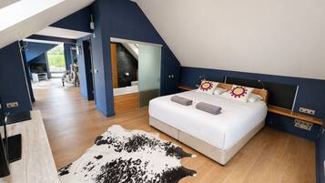 1 bedroom, iron/ironing board