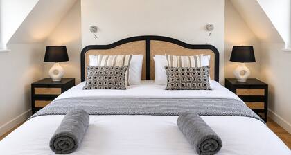 Stylish and Cosy Retreat CoCoes TWO