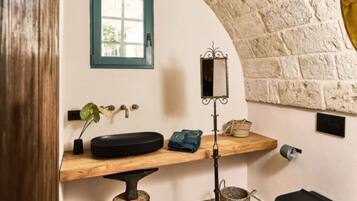 Junior Suite, Garden View | Interior