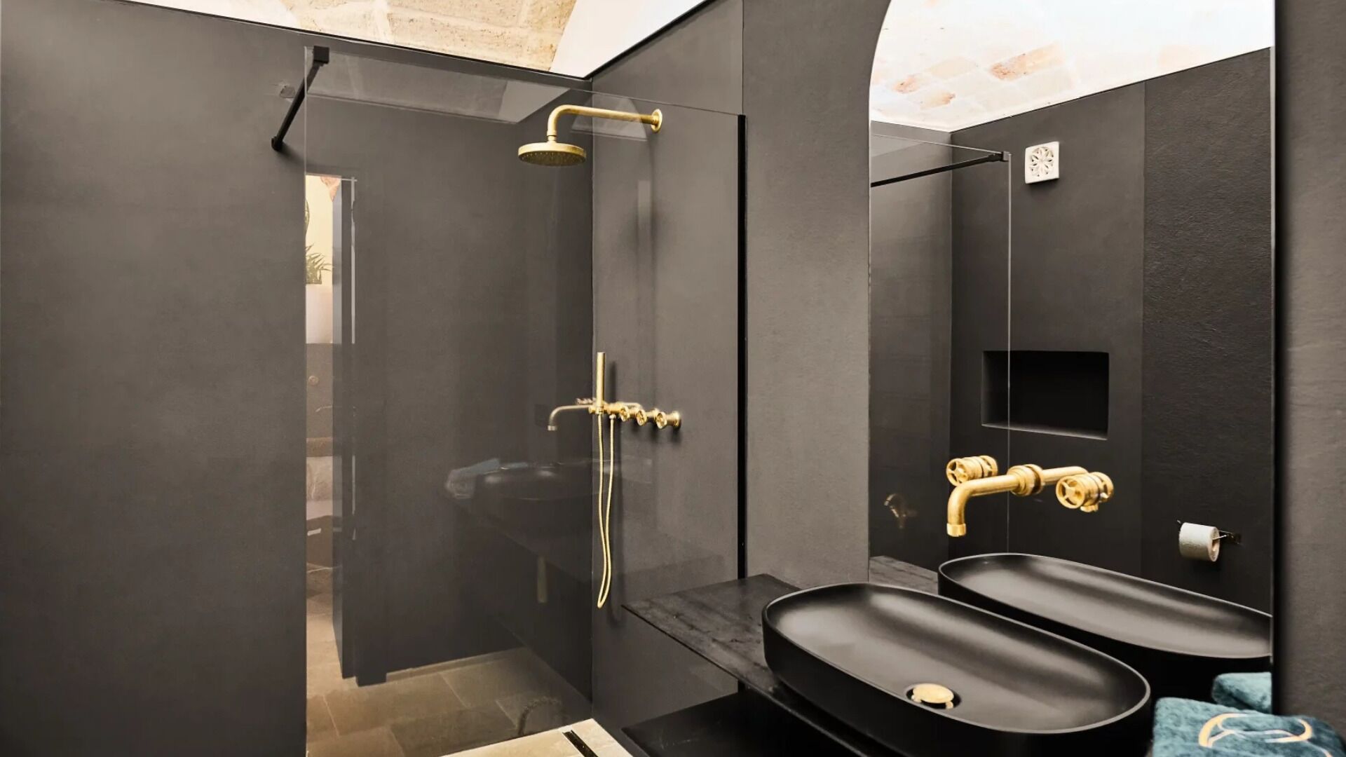 Superior Room, Garden View | Bathroom