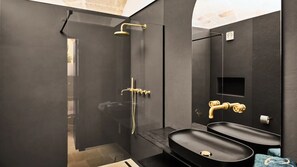 Superior Room, Garden View | Bathroom - Bambarone L'Agriturismo (Fasano)