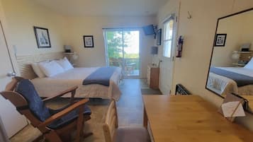 Standard Studio, Kitchenette, Sea View | Free WiFi