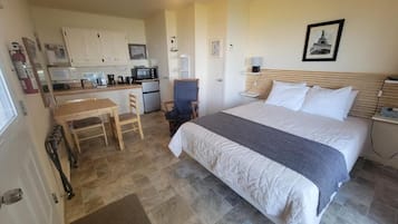 Standard Studio, Kitchenette, Sea View | Free WiFi