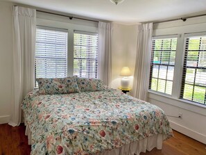 4 bedrooms, free WiFi, bed sheets - Twisted Factory • Modern 4BR • Pet Friendly (Tallahassee)
